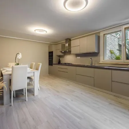 Casa With Pool 300M Beach 3 Bedrooms Apartment Forte dei Marmi