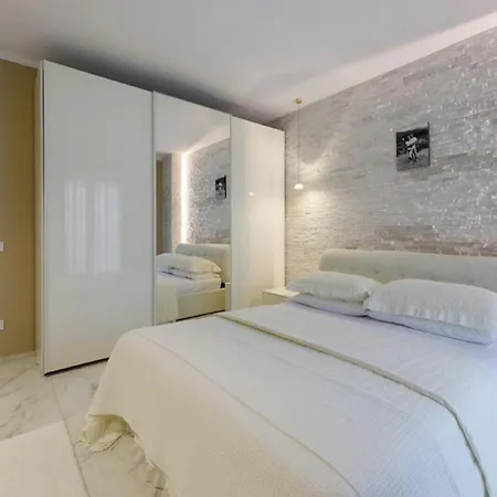 Casa With Pool 300M Beach 3 Bedrooms Apartment *